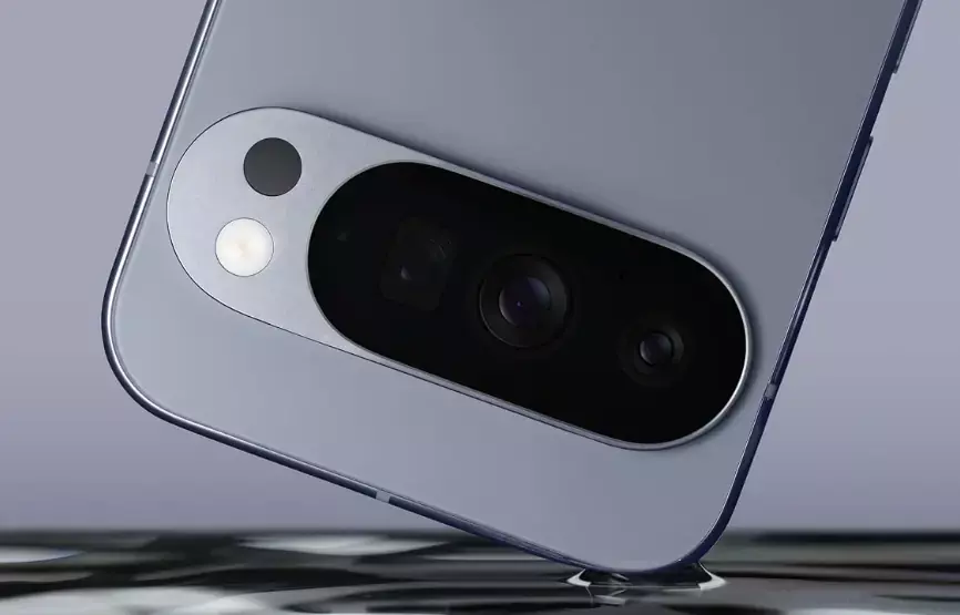 Лучший экран Super Actua 3300 нит в Google Pixel 10 Pro — преимущество №1