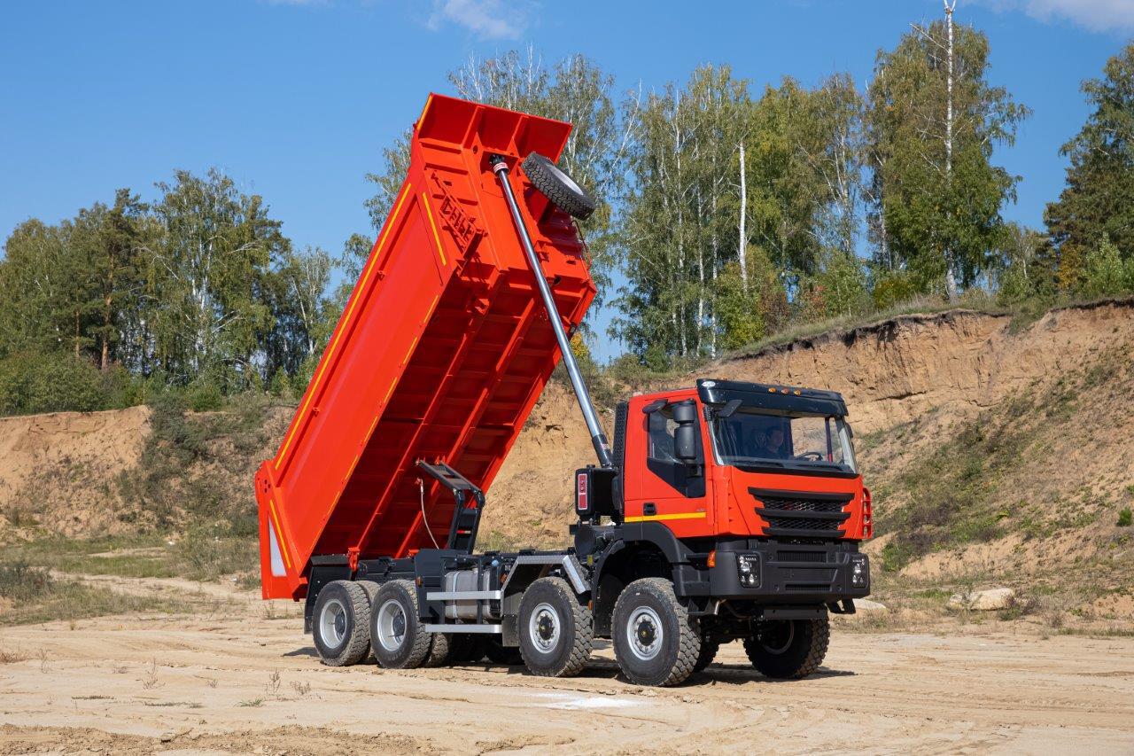 Самосвал 8х8 АМТ 752900
