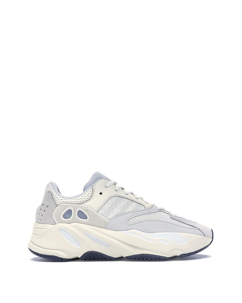 Yeezy 700 cheap boost analog