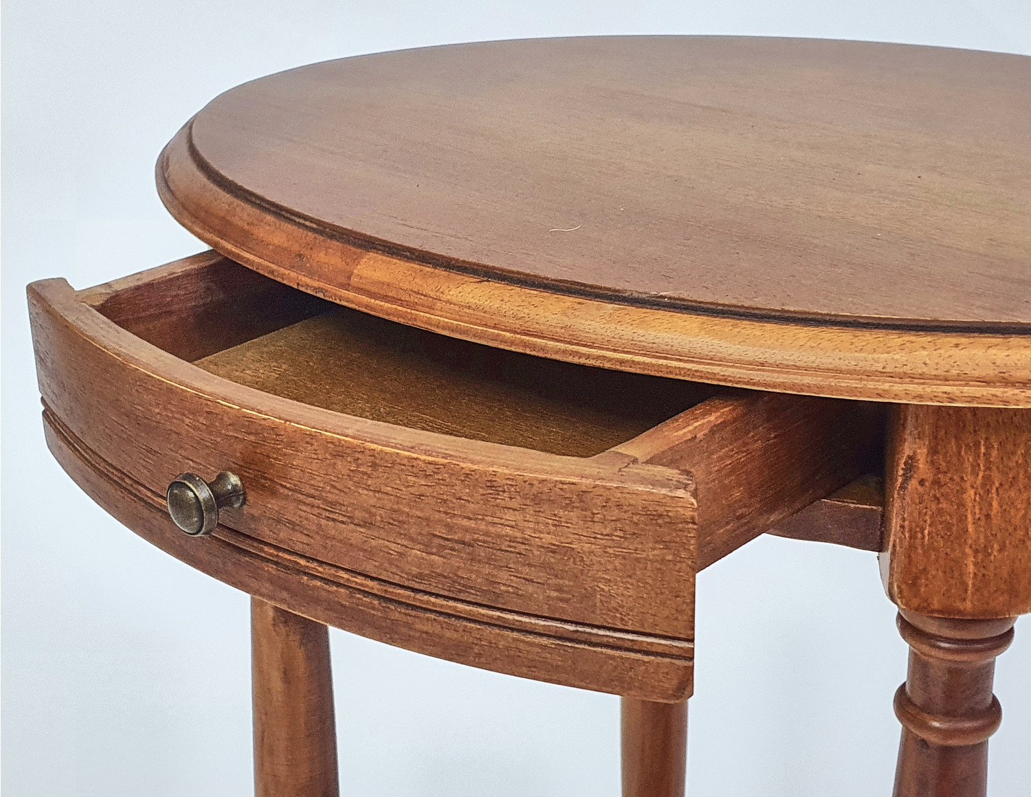 Стол  Miranda&Serena   кофейный H835 (D71)  