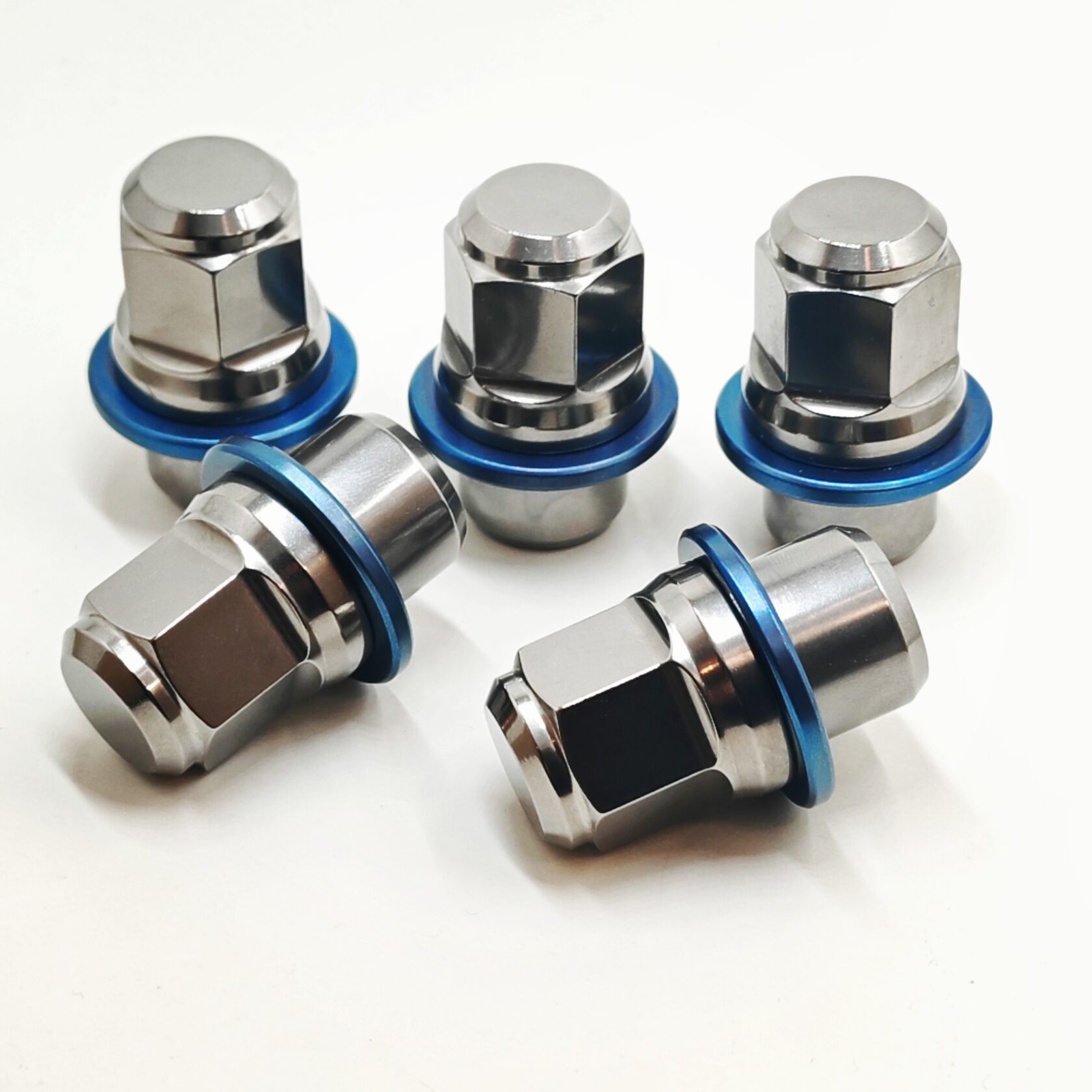 Titanium Mag Type Lug nuts For Toyota Land Cruiser 300