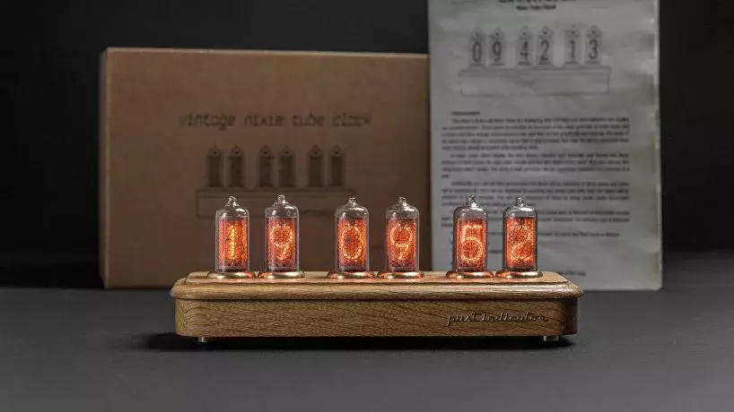Vostok-3: Oak nixie tube clock