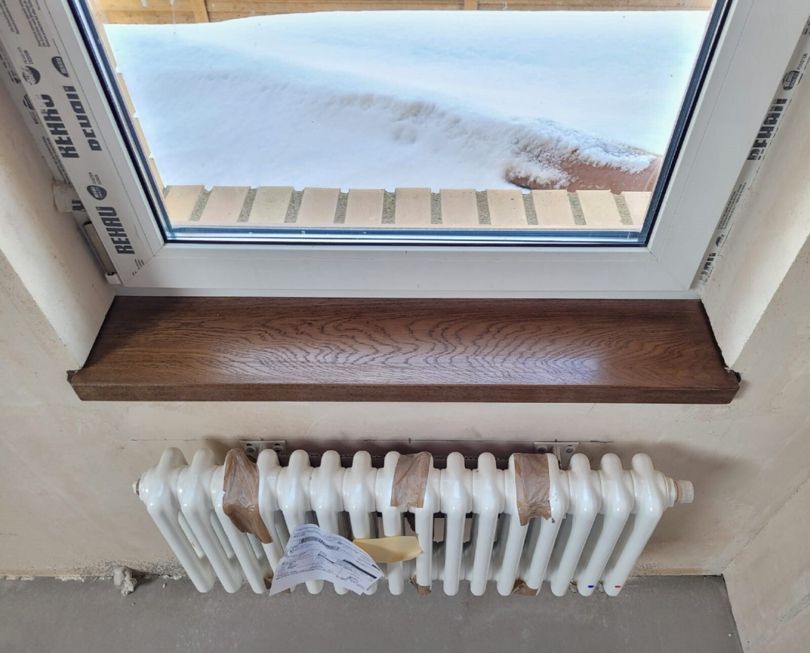 Подоконник из массива дуба на заказ. Столярная мастерская Faktura.FM.