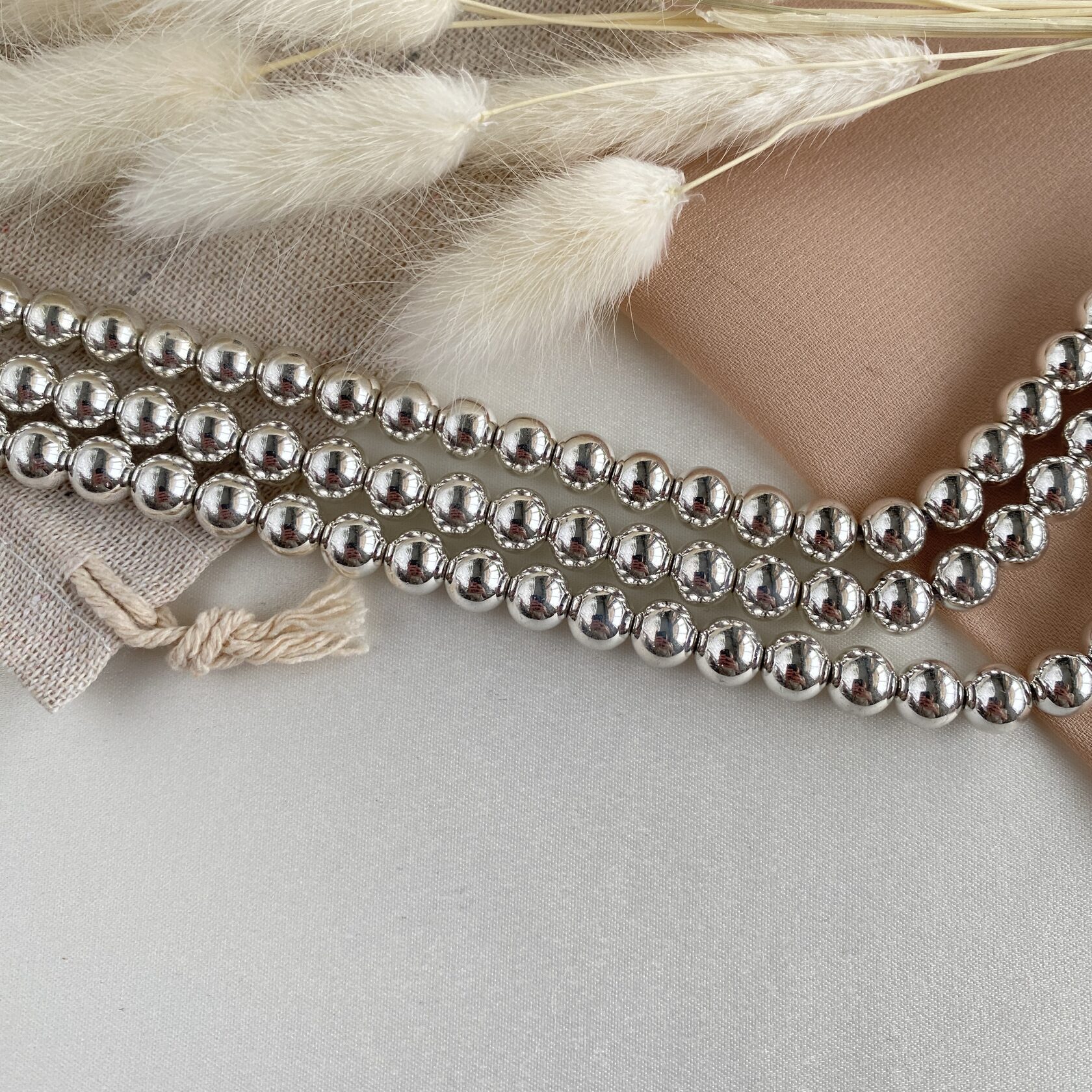 Гематит серебристый шар, 8 мм, нитка 40 см