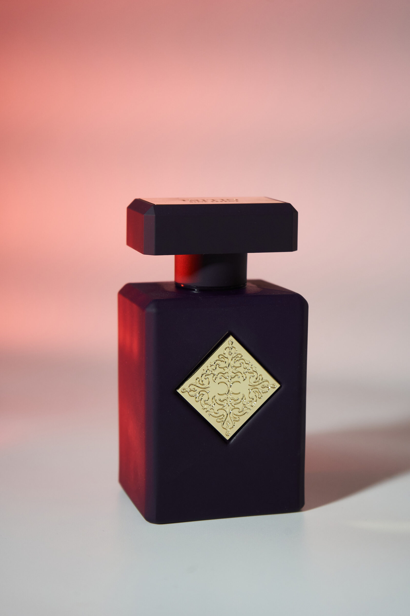 Initio prives psychedelic love. Psychedelic Love Initio Parfums prives. Side Effect Initio Parfums prives. Инитио Psychedelic Love пирамида. Narcotic Delight Initio Parfums prives.