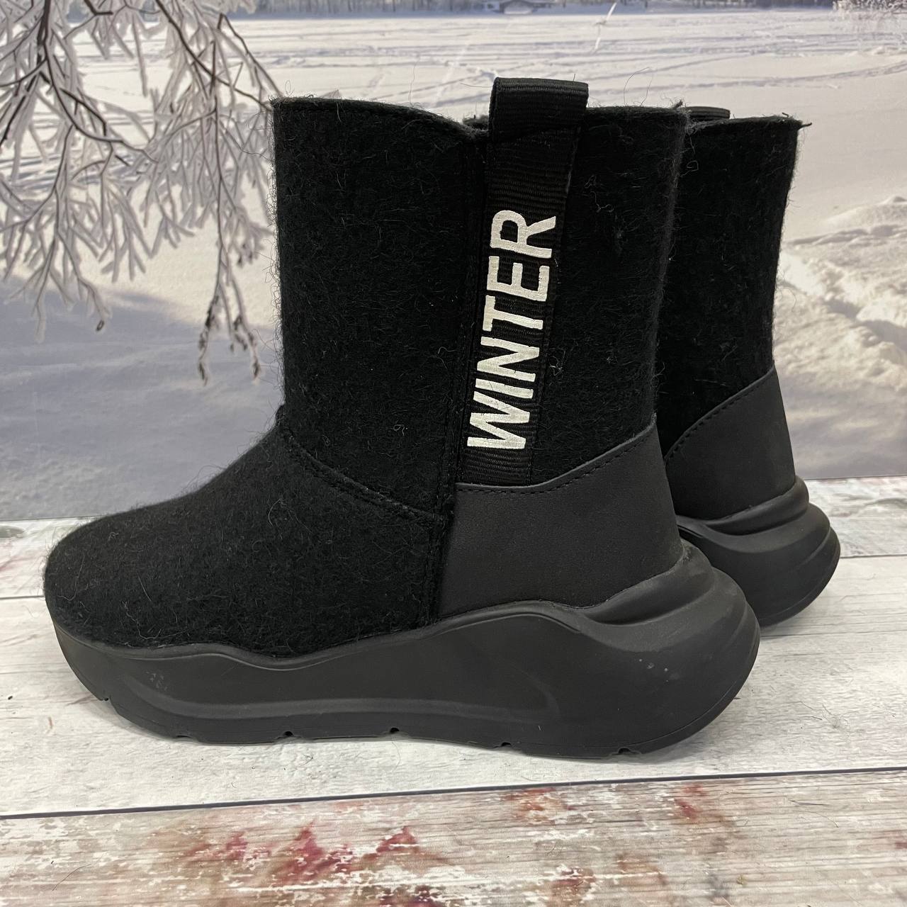 Детские сапоги с надписью WINTER