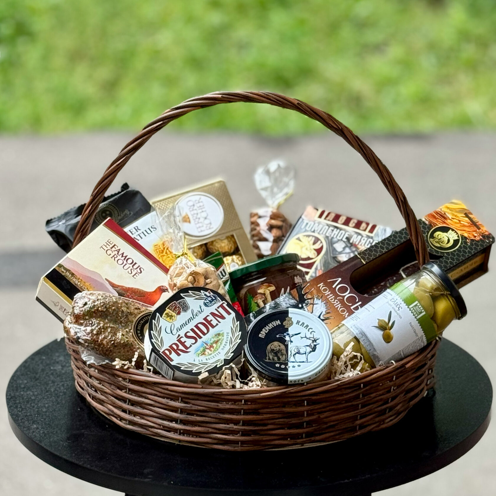 Подарочная корзина "Элитный погребок" с безалкогольным вином из одуванчиков 0%