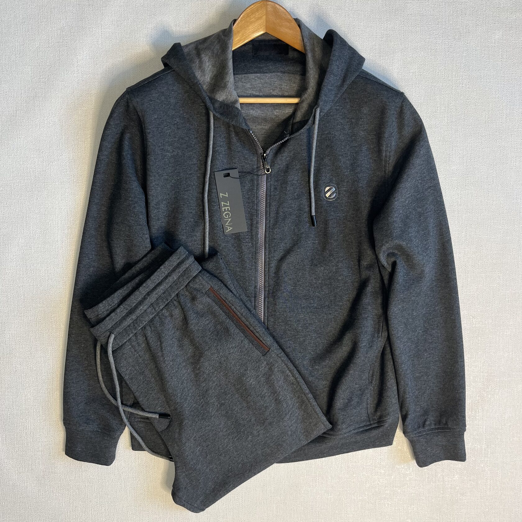 Спортивный костюм zegna. Спортивный костюм зегна. zegna спортивный костюм мужской. zegna мужские замшевые.