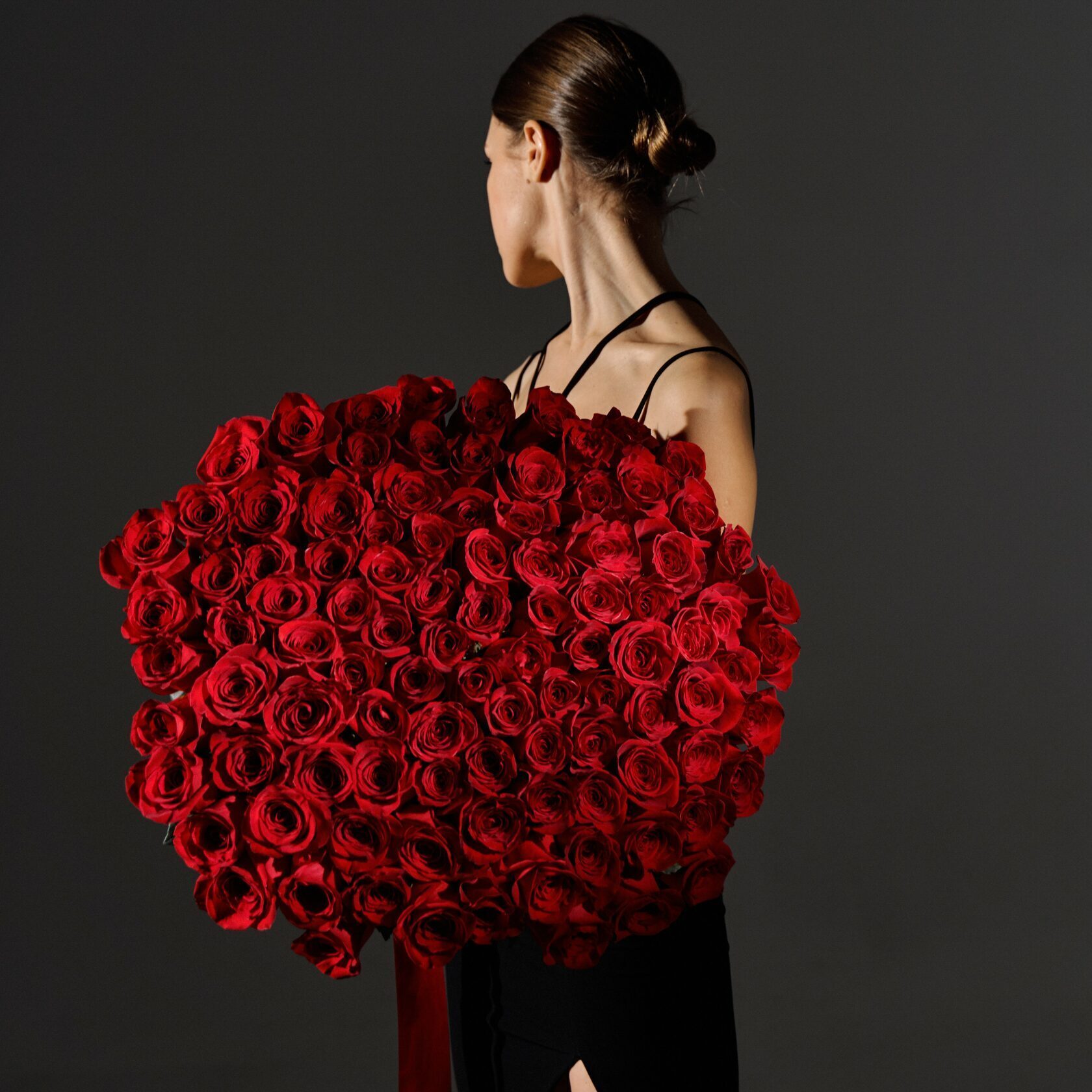 Bouquet of 101 red Ecuadorian roses BEST