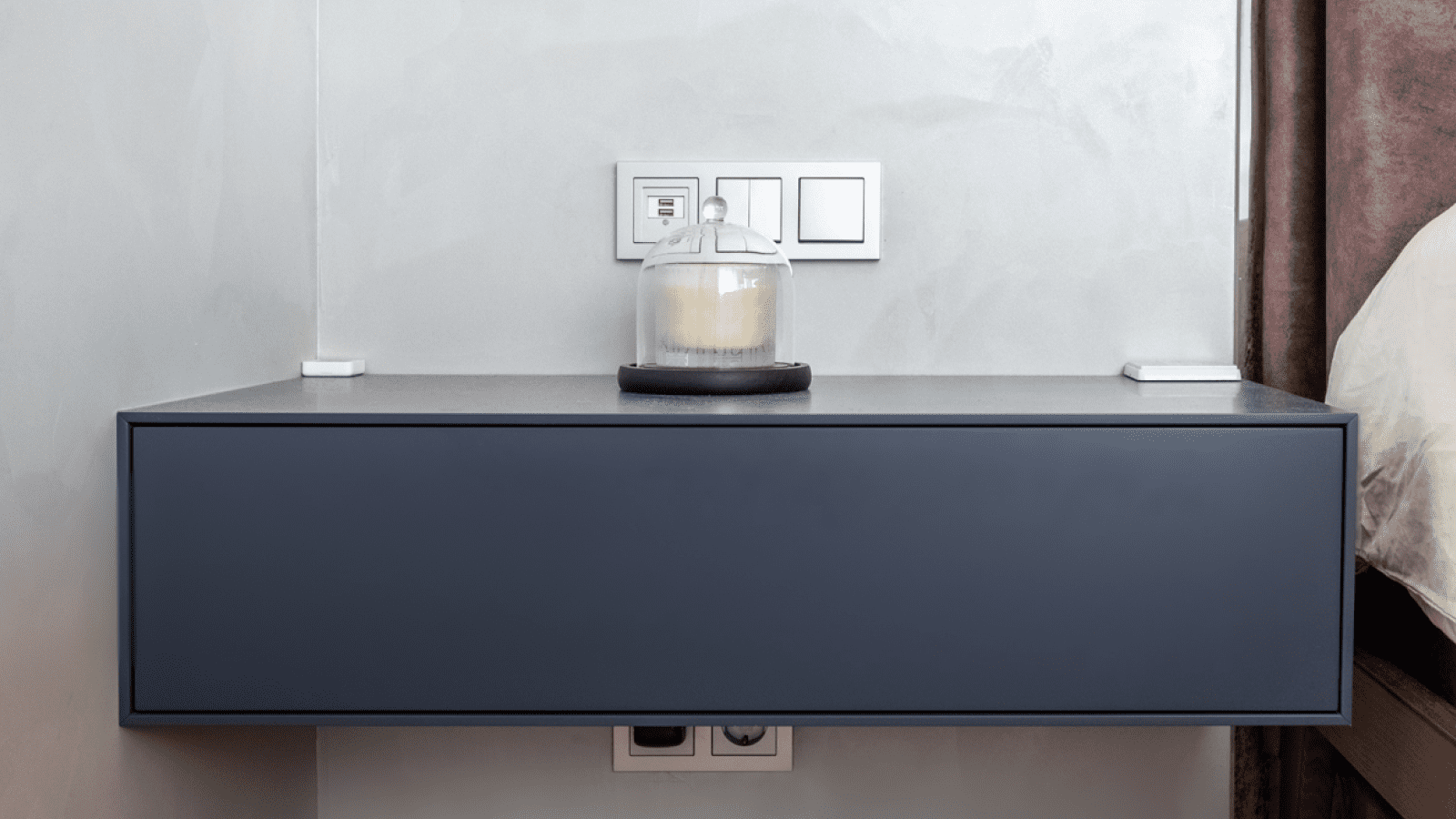 Парящая прикроватная тумба Deepa