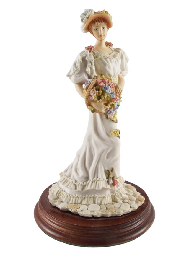 Christine haworth статуэтки. The leonardo collection. Кукла фарфоровая leonardo collection. Леонардо коллекшн статуэтки. The leonardo collection кружки.