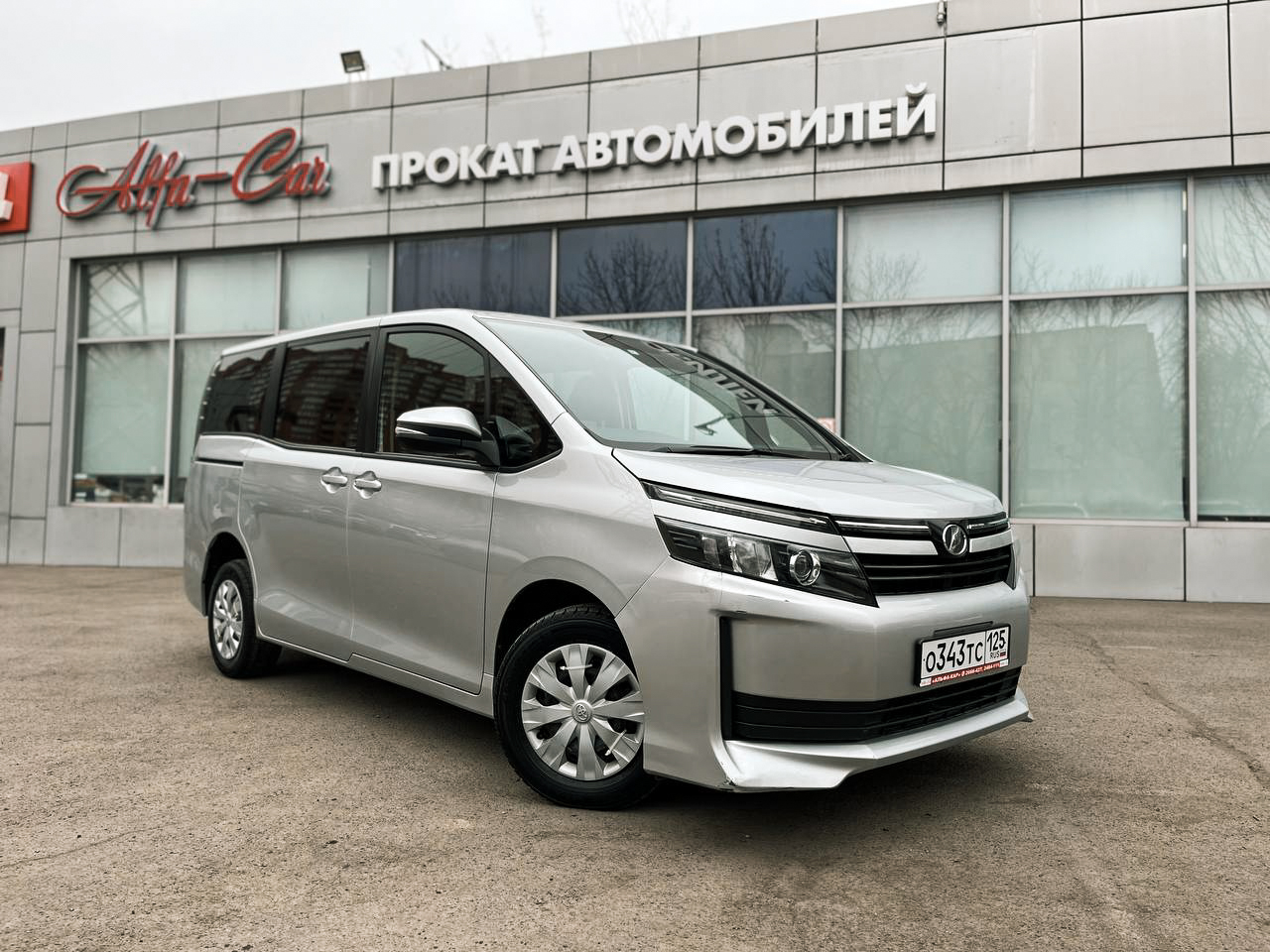 Toyota Voxy 2017