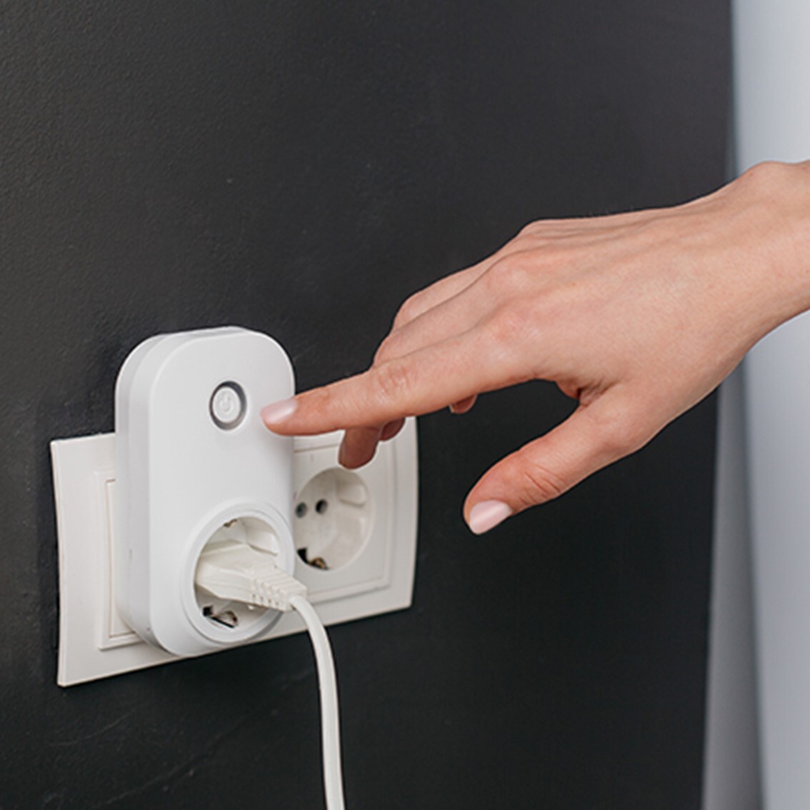 Подключить смарт розетку. Смарт-розетка eu3. Умная розетка Livi Socket. Розетки в доме. Умные розетки умный дом