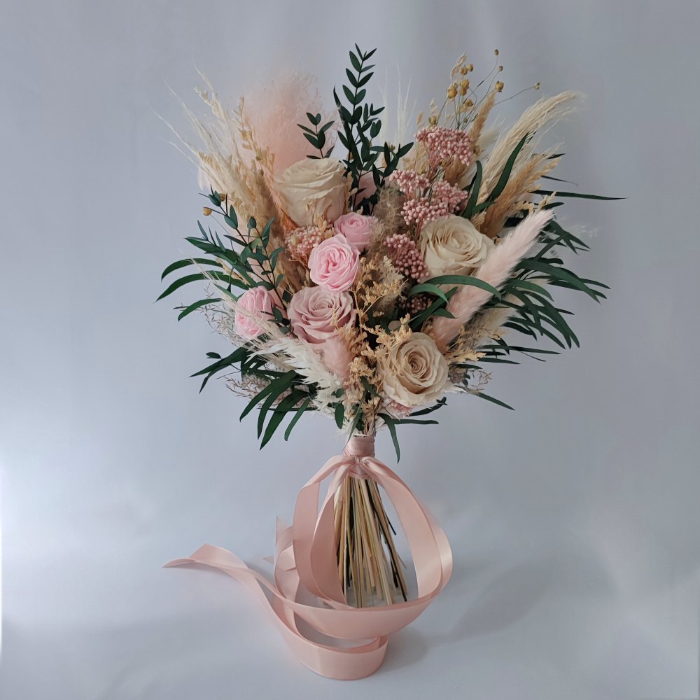 Букет со стабилизированными цветами Загадочная мелодия