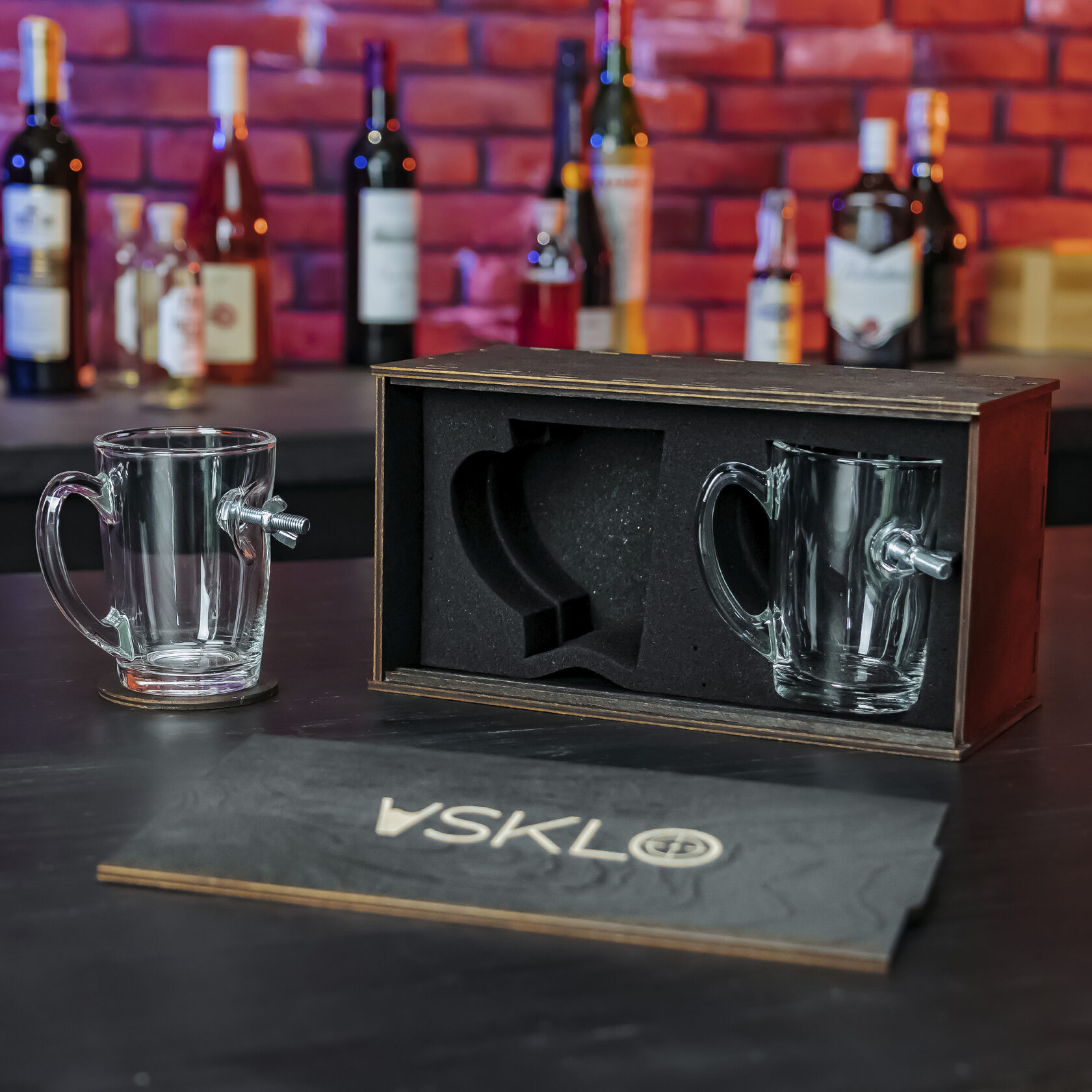 Пара чашок з болтом та баранцем - Подарунки з характером VSKLO