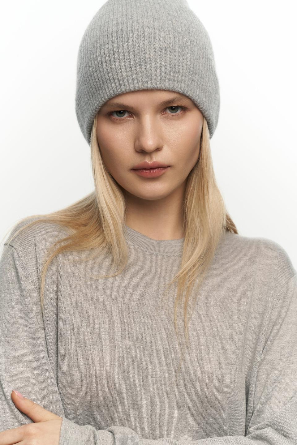 Шапка Soft grey из монгольского кашемира
