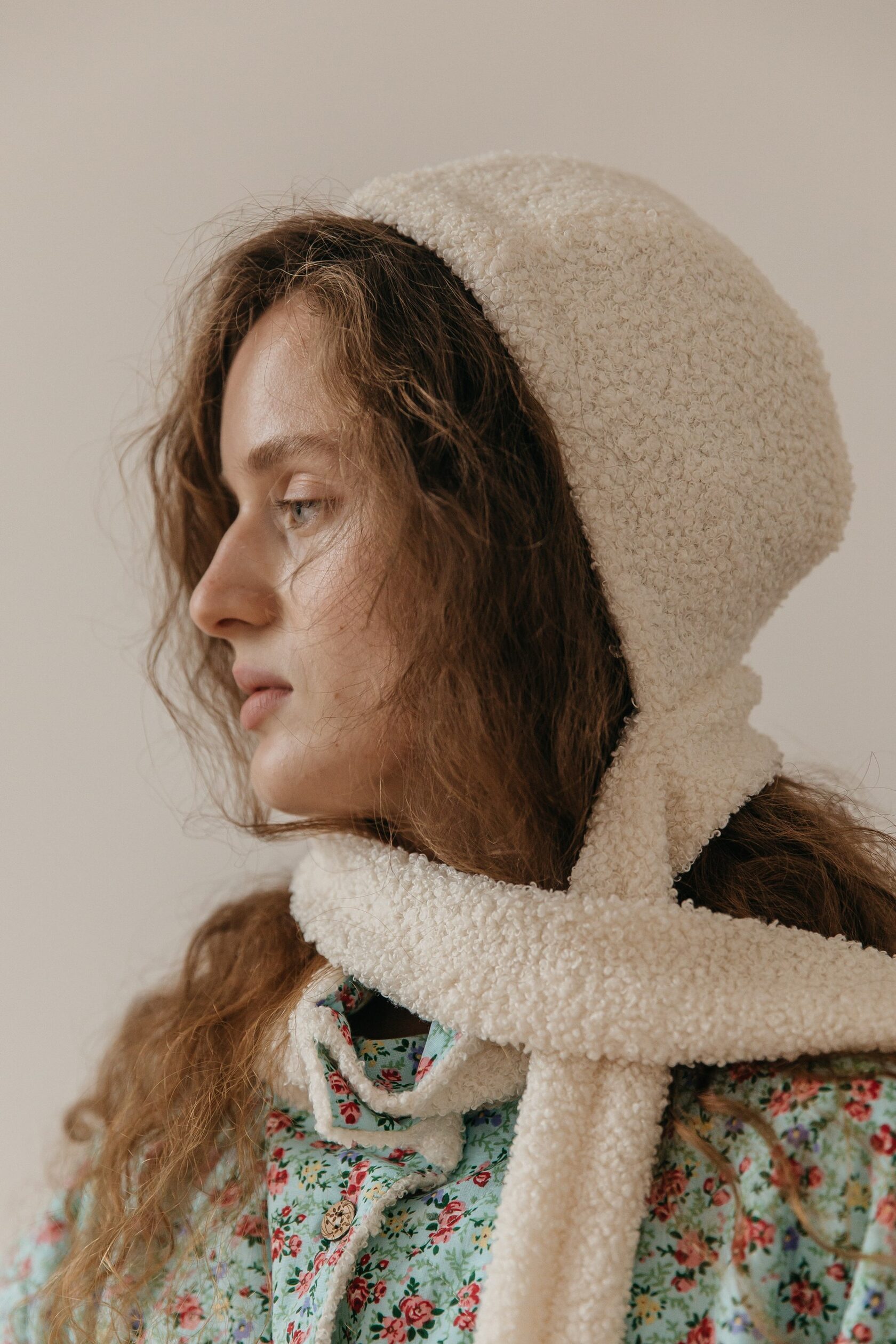 Чепчик из экомеха с завязками