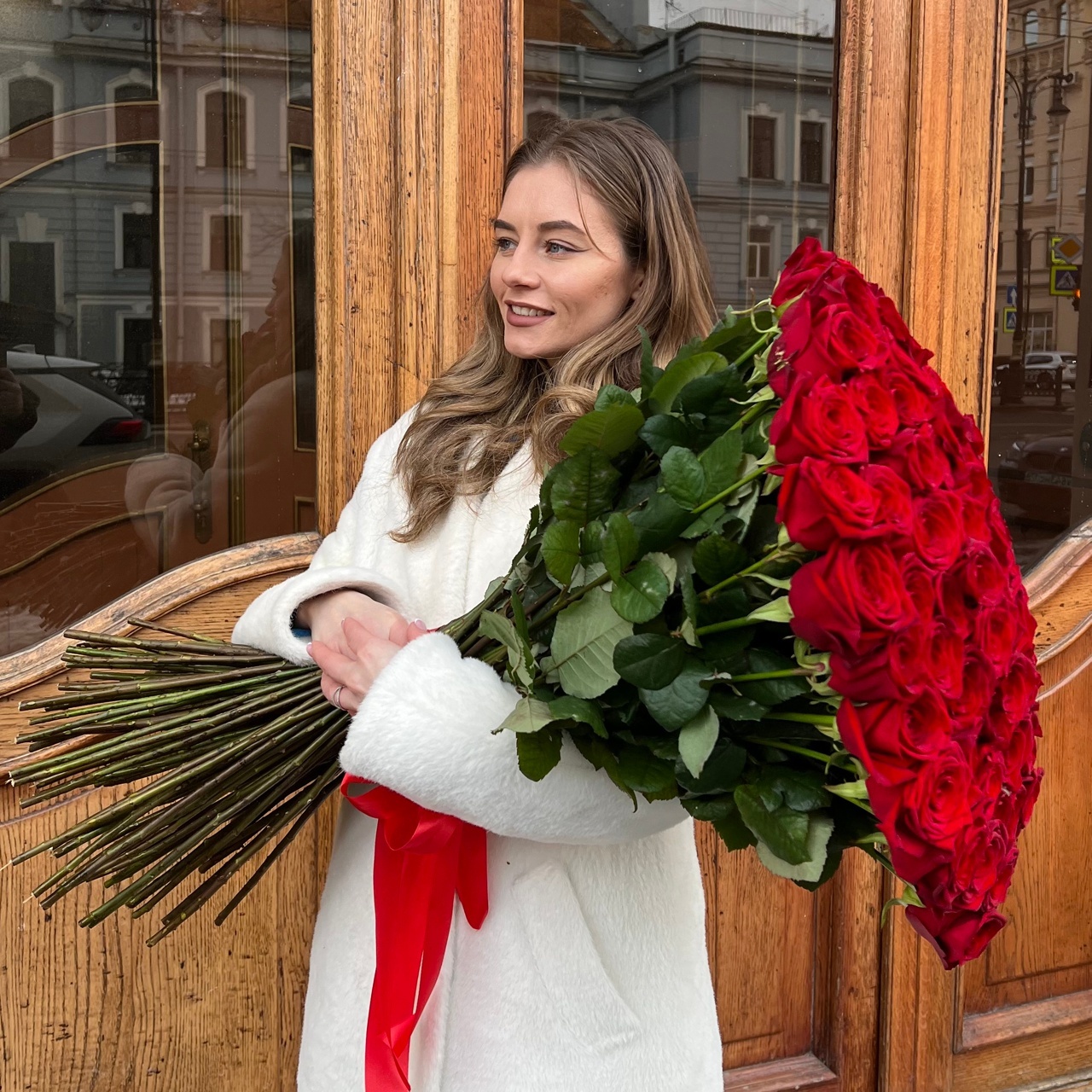 101 Высокая Красная роза (70 см) Рэд Аваланж