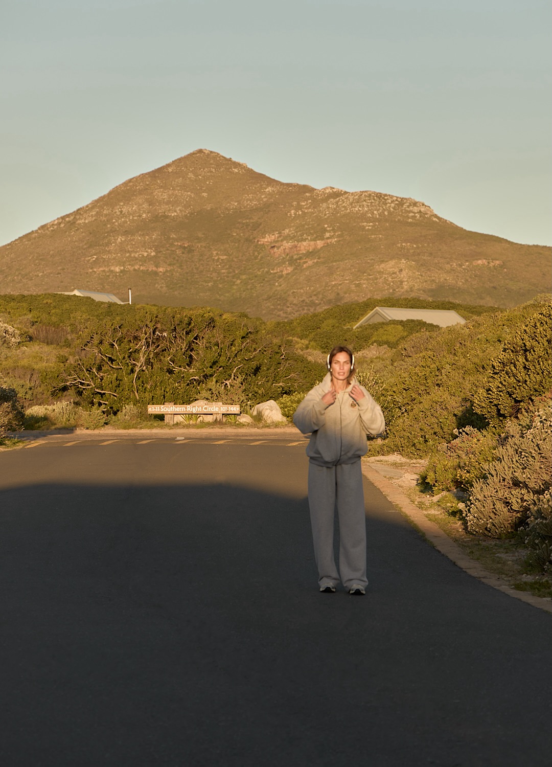 

Костюм утеплённый Voishe Club: худи на молнии + брюки с Peach эффектом - Серый, Cozy grey;серый