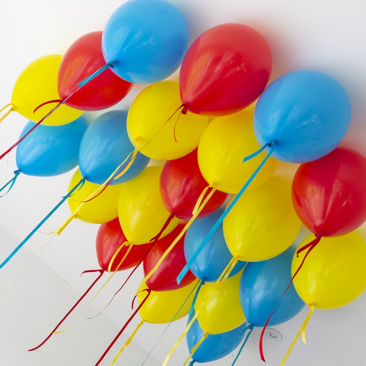 шары под потолок. 20 шаров под потолок. украшение потолка шарами. шары под потолок с доставкой. шары под потолок.