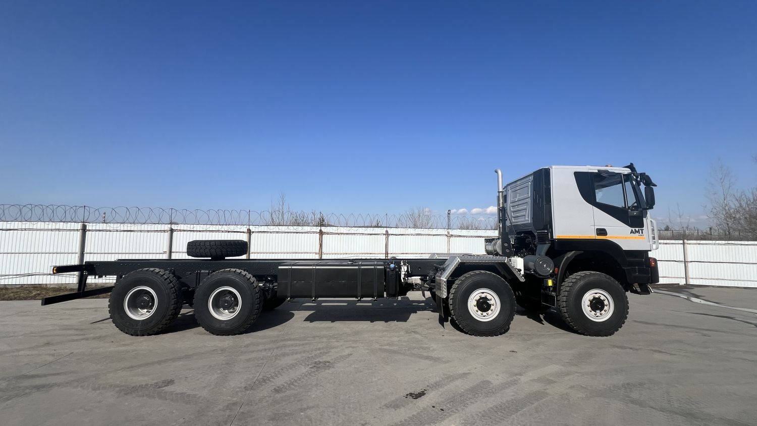 Шасси 8х8 АМТ 732900