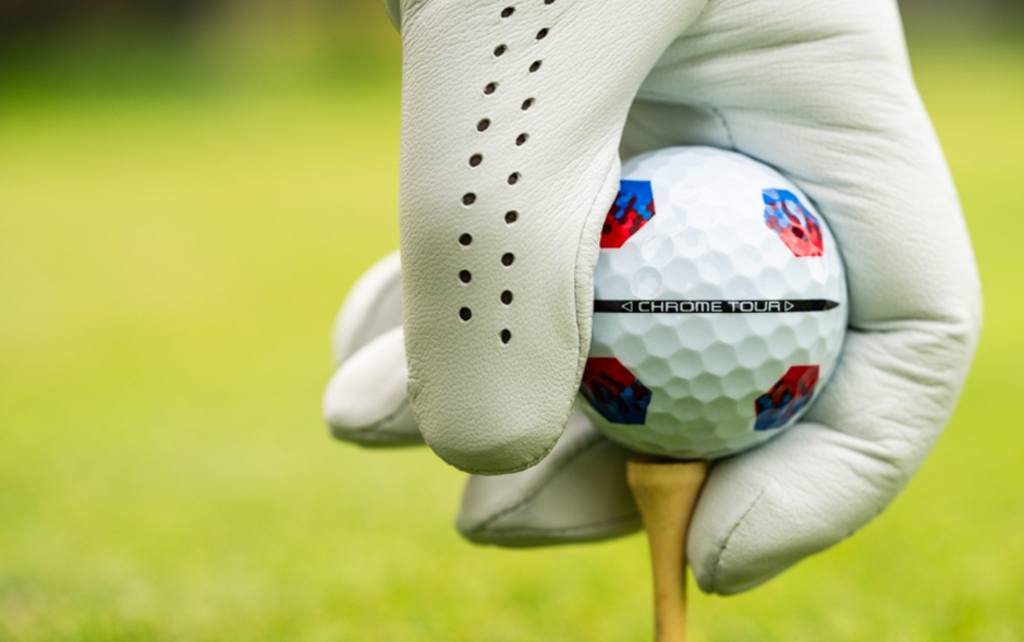 Белый мяч для гольфа Callaway Chrome Tour TruTrack