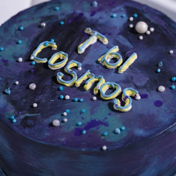 Надпись на бенто торт девушке. Космический торт для мужчины. Космический торт для девушки. Космический торт для девочки. Бенто торт космос.