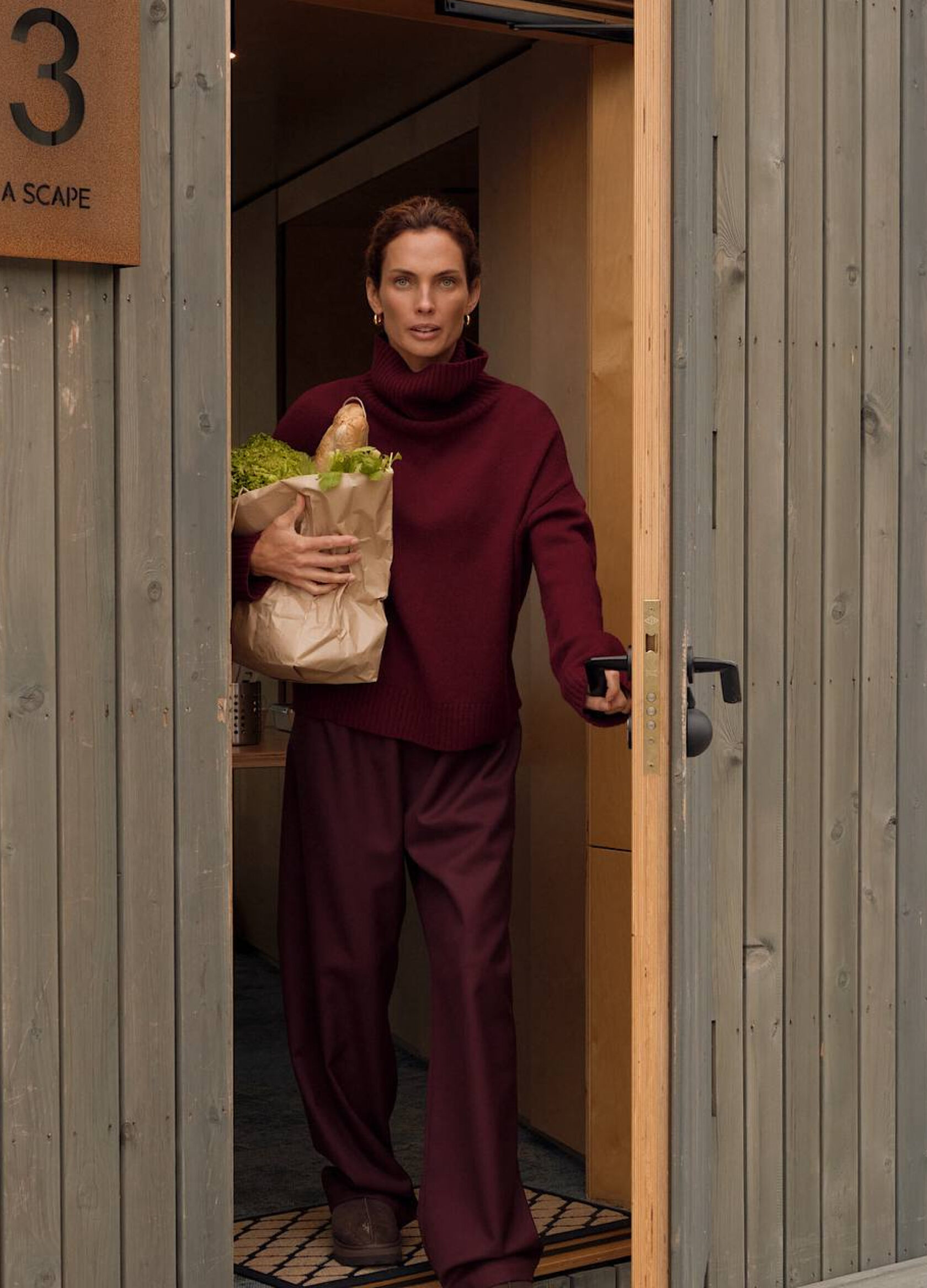 

Брюки на резинке Comfort fit из итальянской шерсти - Бордовые, Wine;бордовый