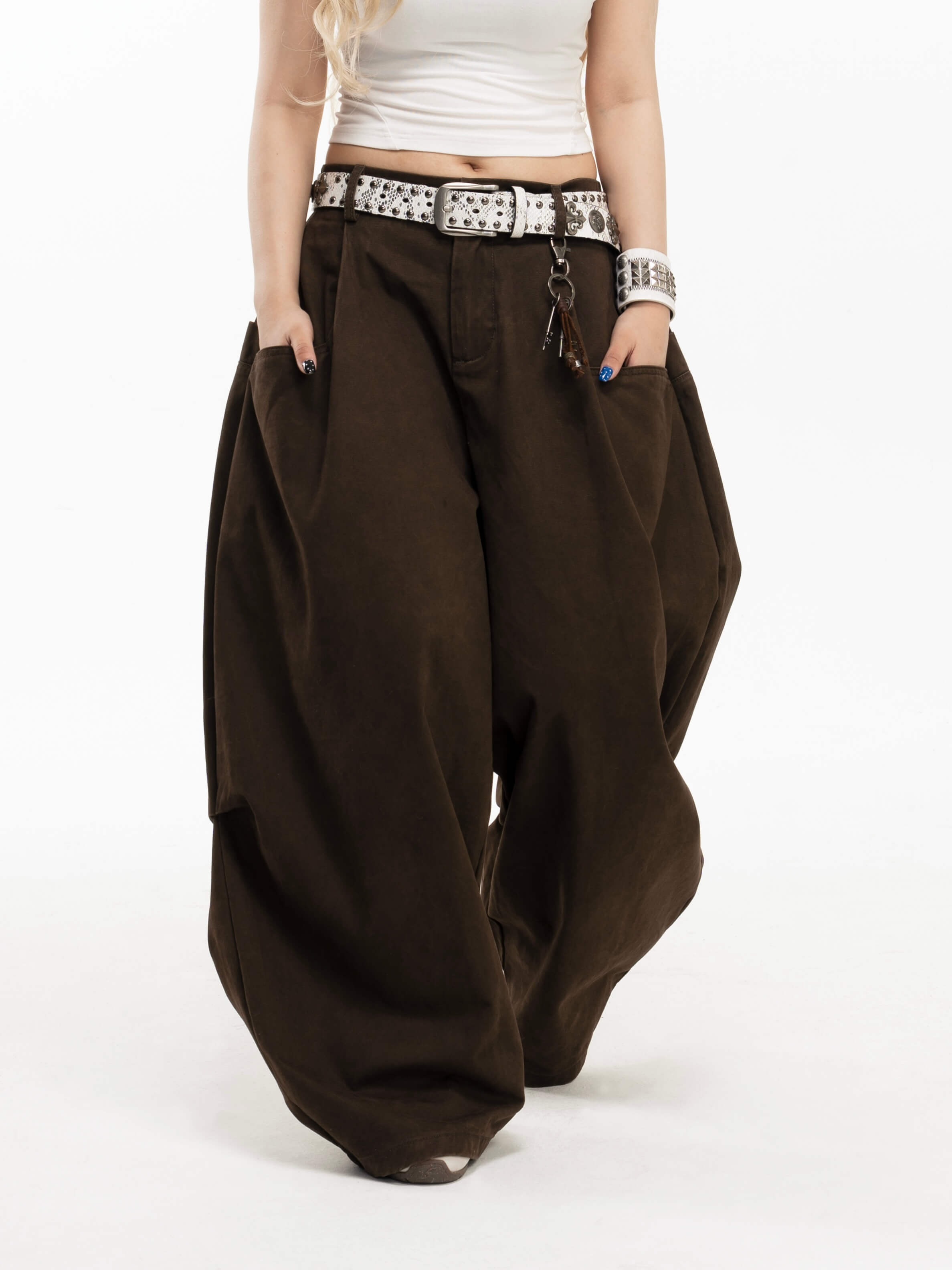 Брюки Oversize Structure Pants в движении