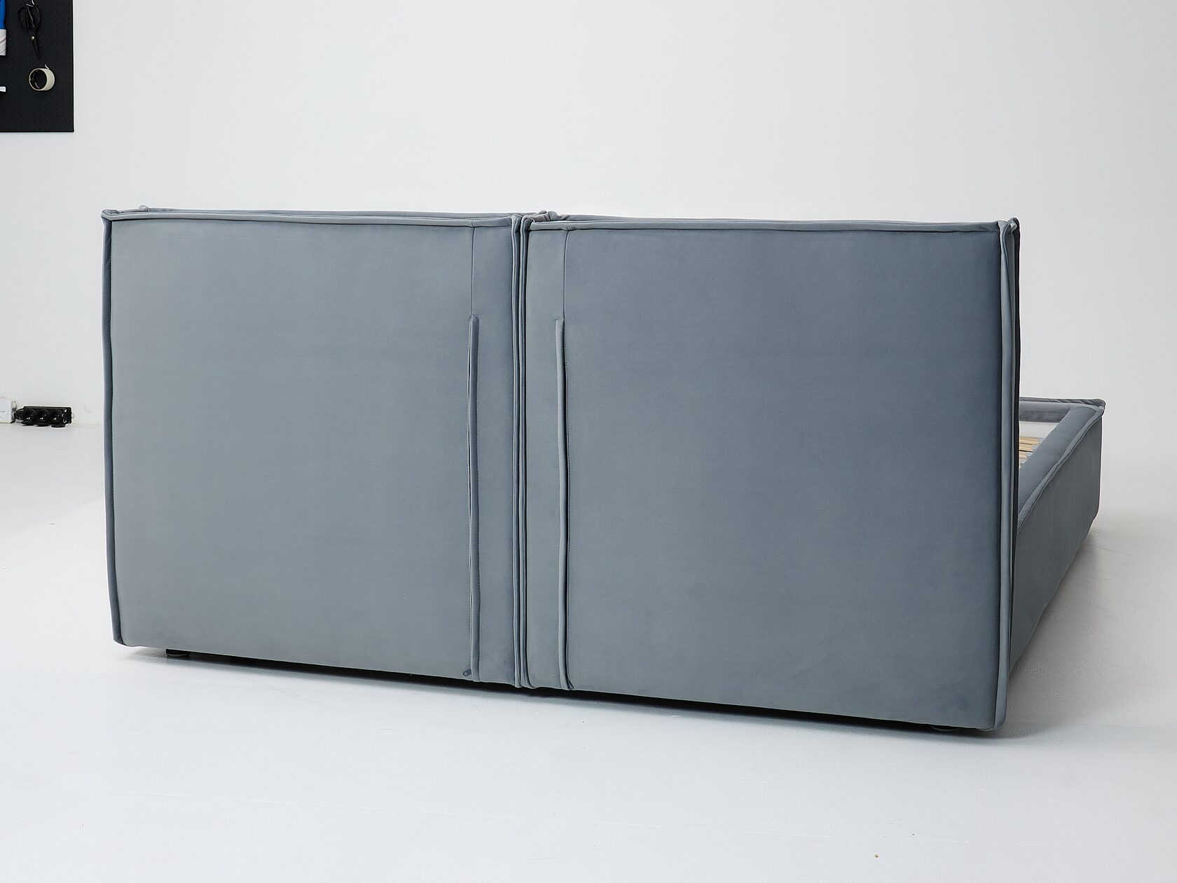 Обивка основной тканью со всех сторон