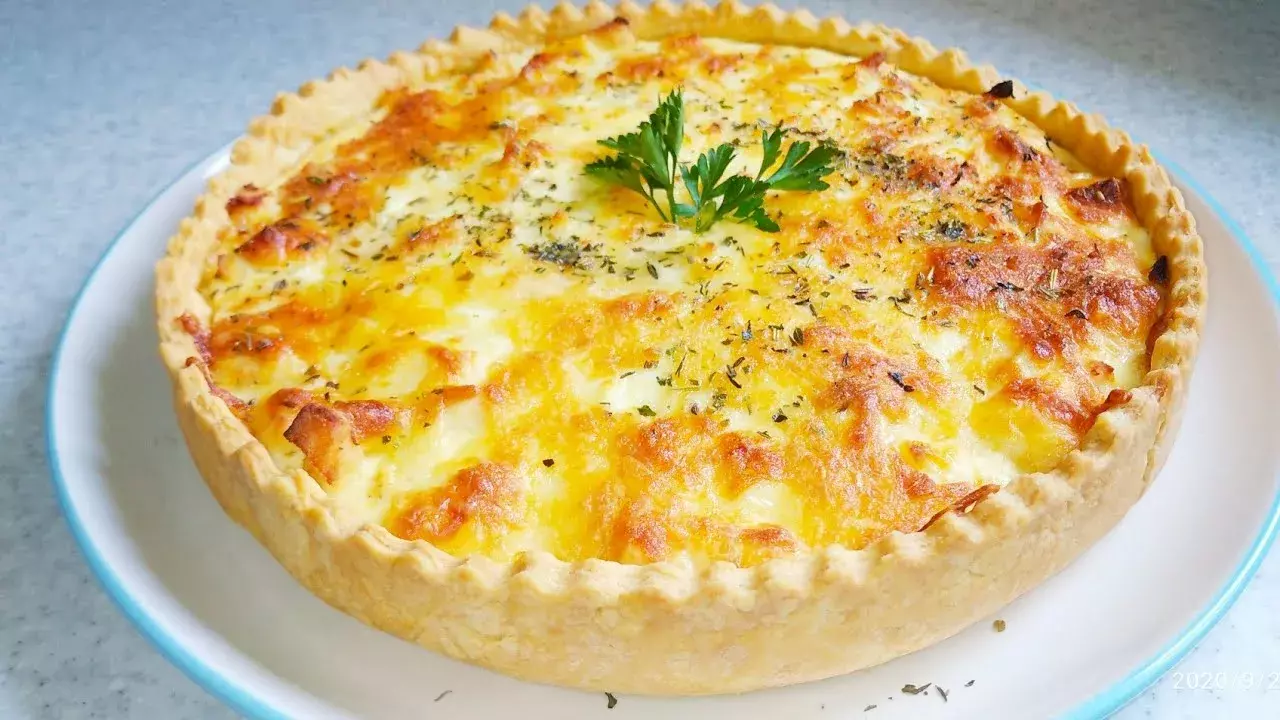 Киш с курицей и грибами