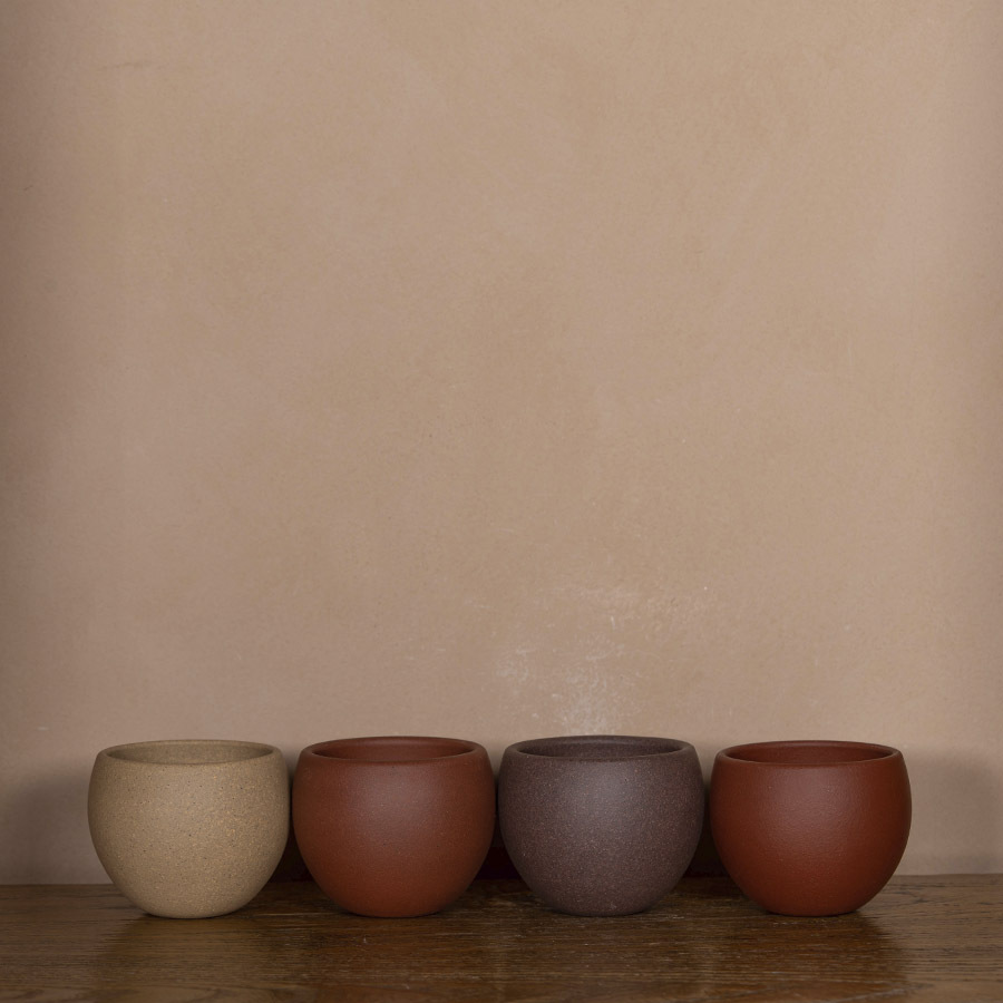 Набор из четырех исинских чашечек из разных типов глин
