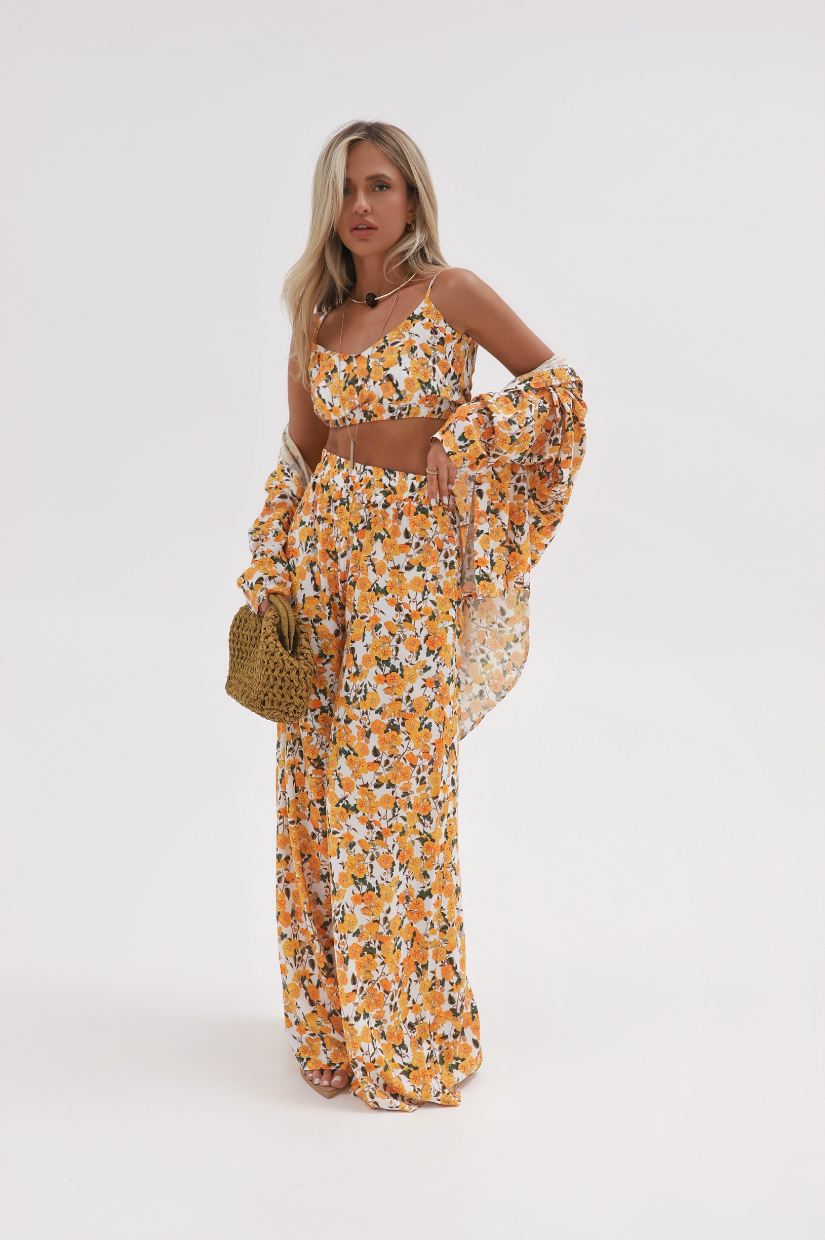 Комплект из 4 предметов с принтом в желтом цвете