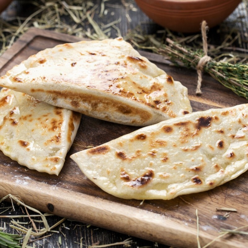 Домашние кутабы с зеленью. Кутабы. Кутабы с бараниной. Очхар кутаб. Гутаб азербайджанский.