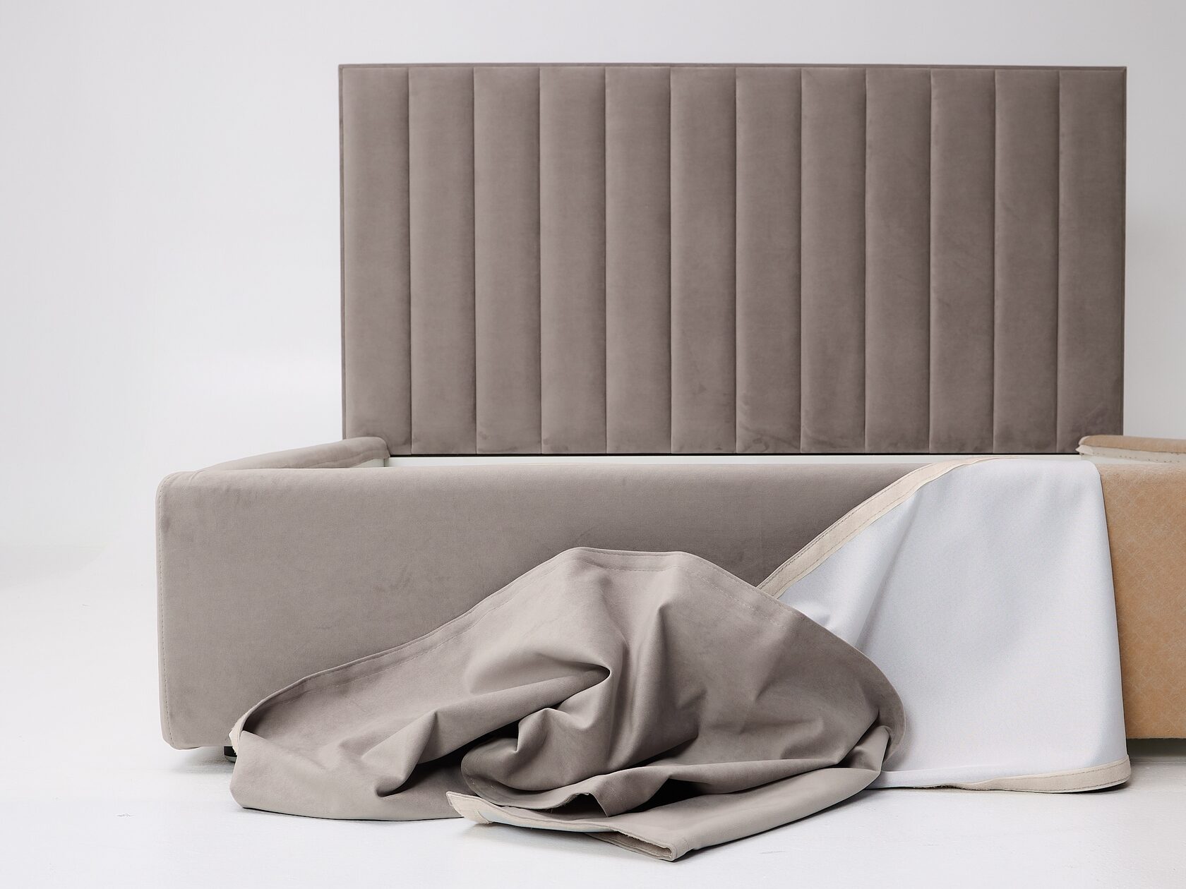 Съёмные чехлы обивки кровати