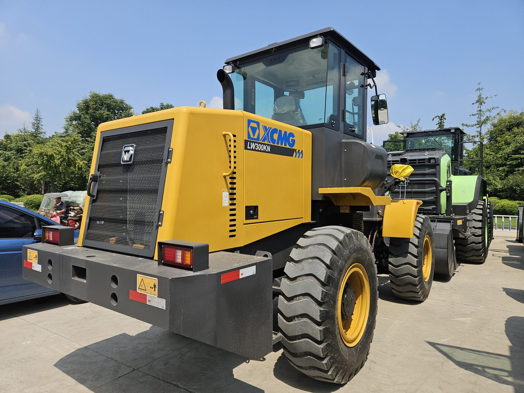Фронтальный Погрузчик LW300KN