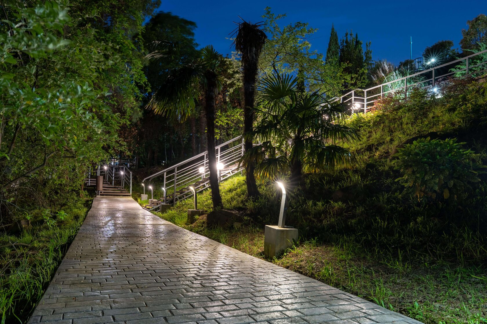 Актёр Гэлакси — гостиная апартамента