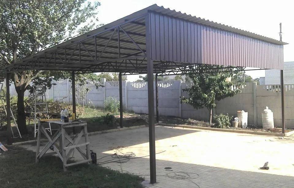 односкатные навесы из профнастила. навес из профнастила односкатный. навес из профнастила. навес из профлиста. навес профнастил.