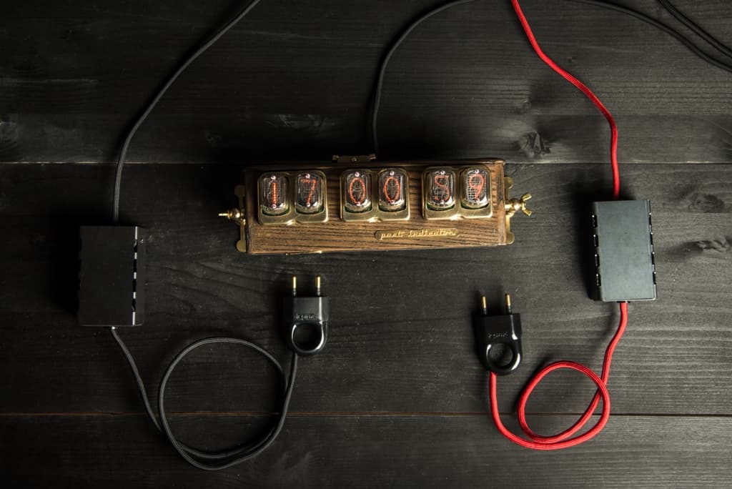 Decorative power supply nixie tube clock