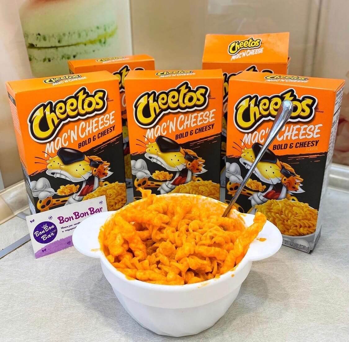 Мак энд чиз с читосом. Макароны с сыром читос. Мак энд чиз с читосом. Паста с читос. Cheetos mac and cheese макароны.