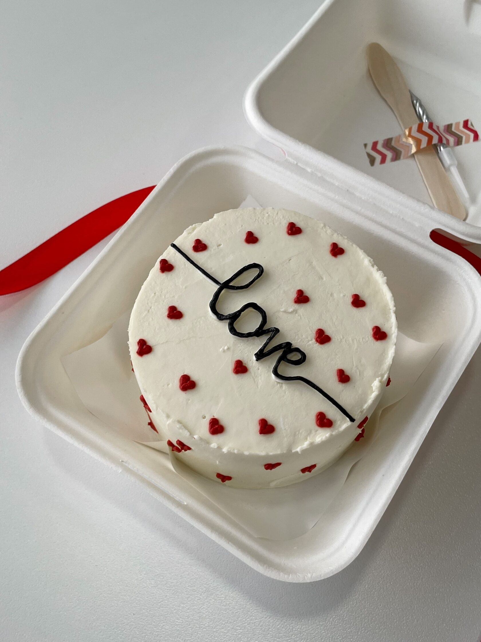 Торт с дизайном «Сердца» - Фисташка-малина (1,5-1,7 кг)