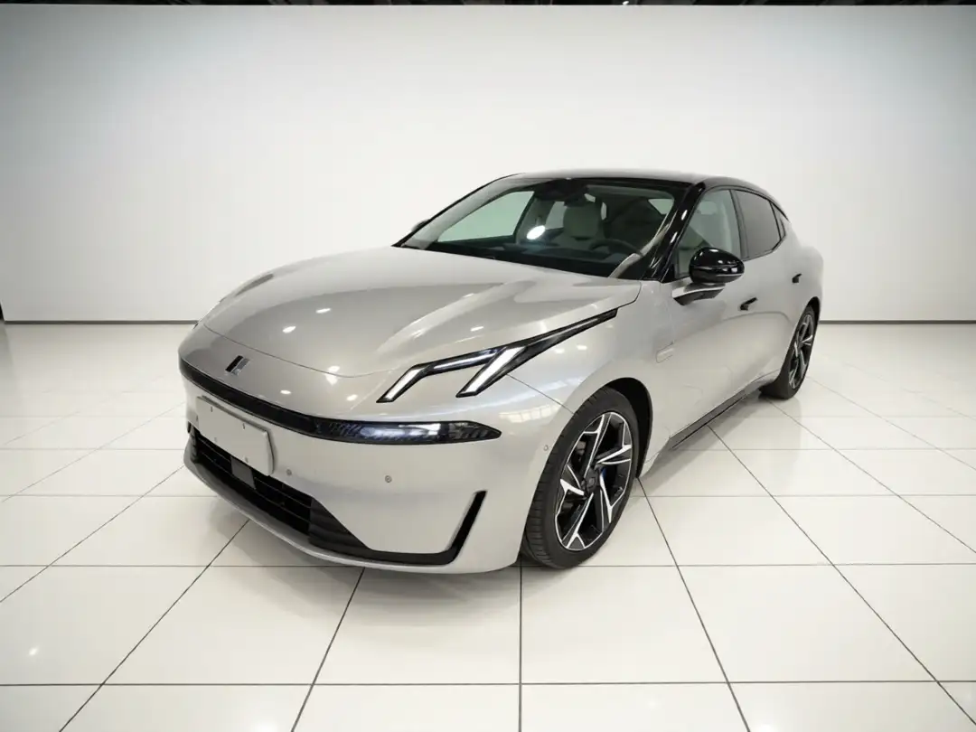 Lynk & Co 07