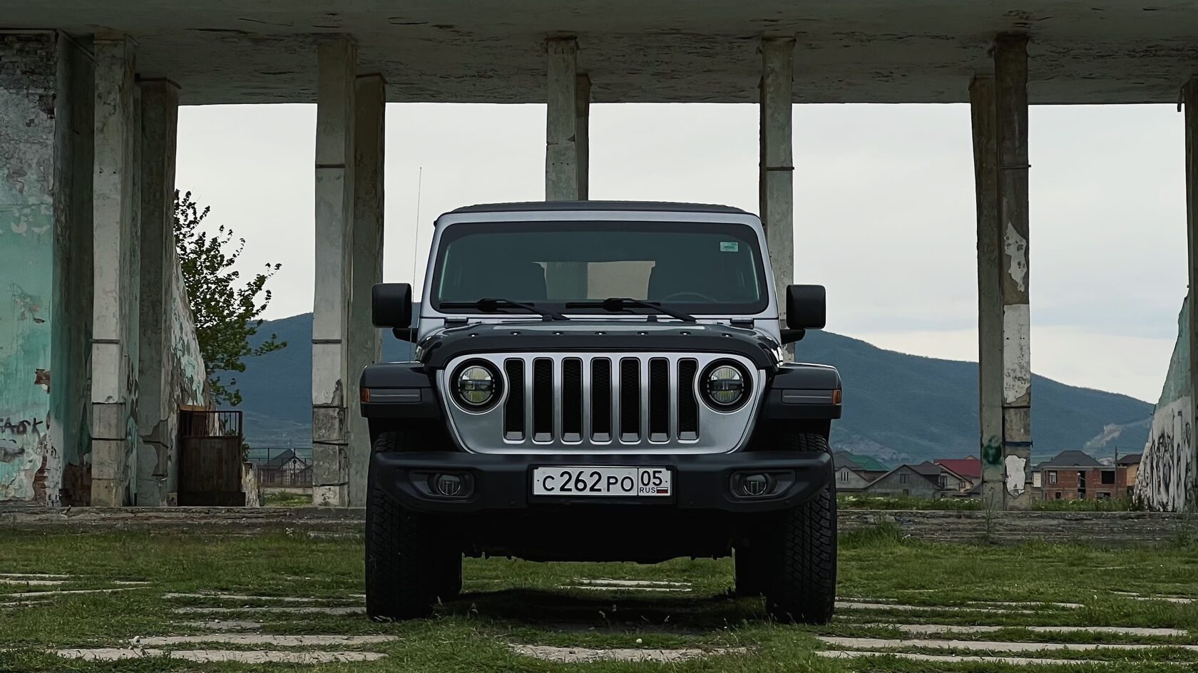 Jeep wrangler С262РО– Автопрокат в Махачкале | Аренда авто в Дагестане |  Прокат авто с подачей в аэропорту и дополнительные услуги | Аренда  автомобилей - Trip Cars