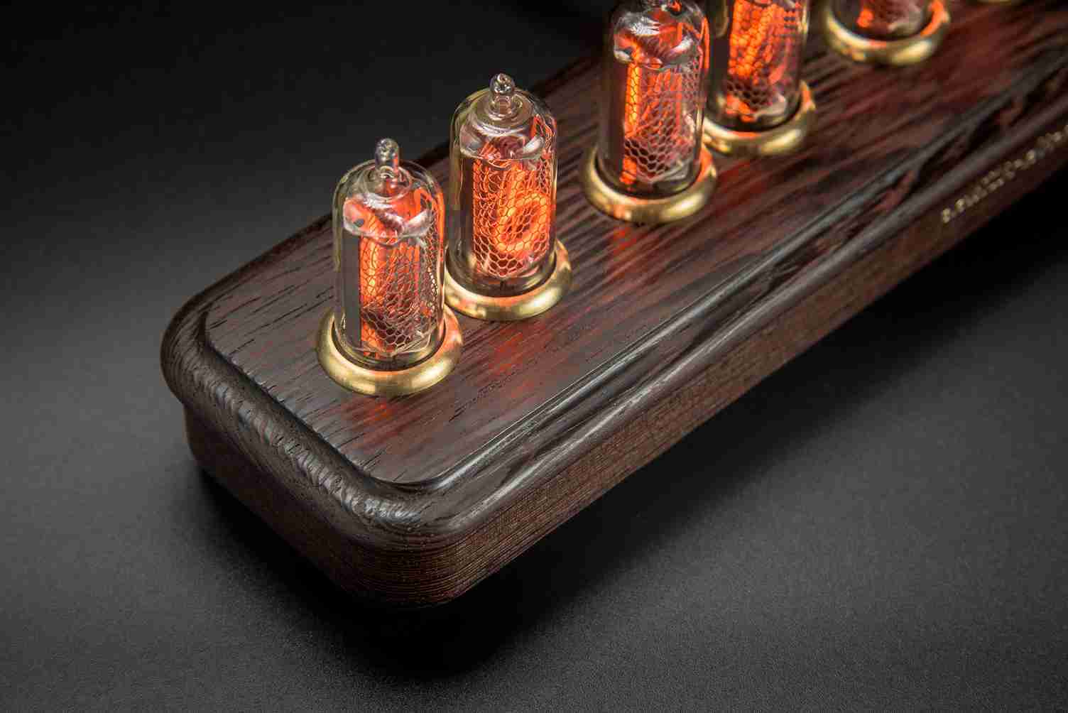 Vostok-3 Black: Wenge nixie clock
