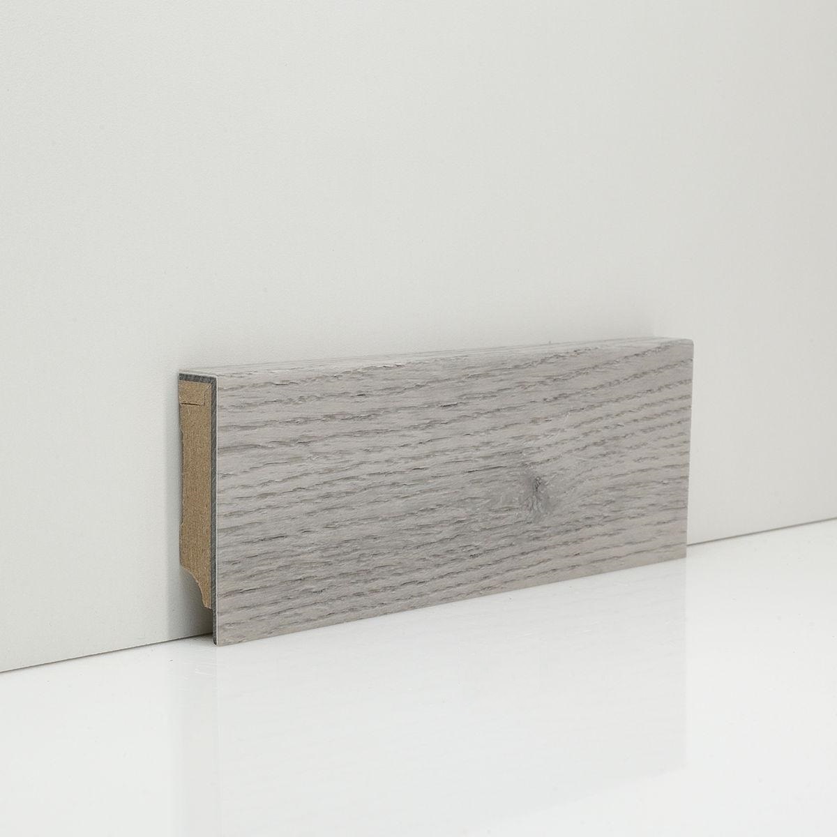 Виниловый плинтус для пола