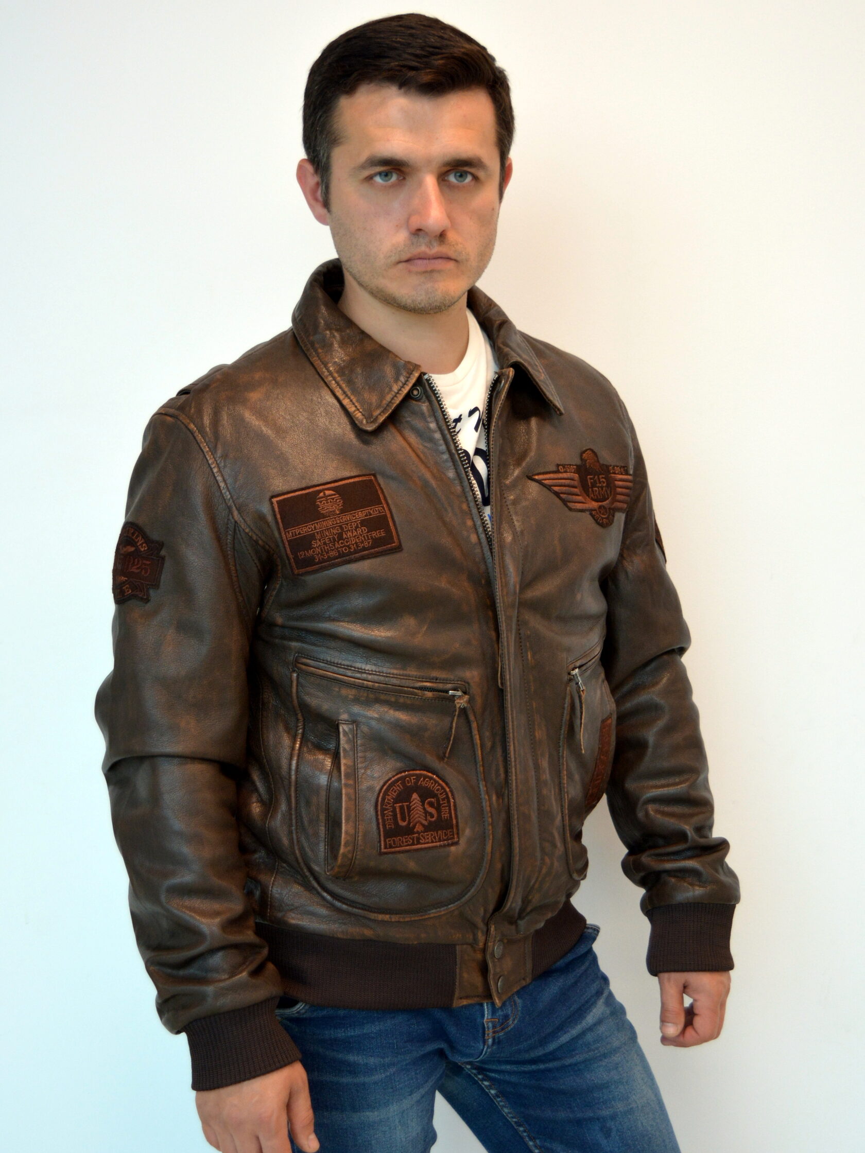 Купить осеннюю мужскую кожаную куртку пилот TopGunв Санкт-Петербурге.