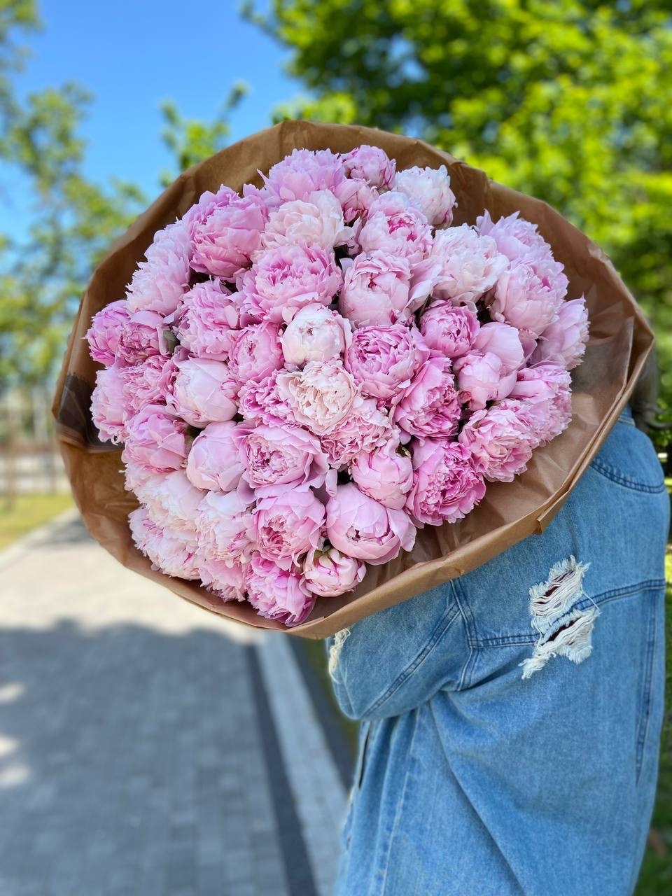 Купить ароматные пионы в Калининграде с доставкой