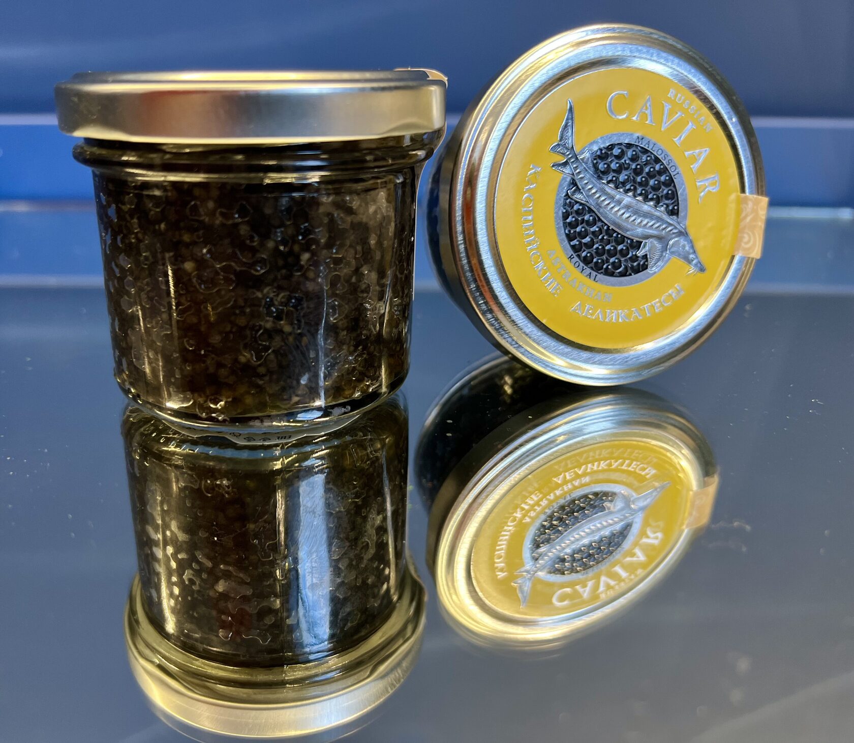 Caviar каспийские деликатесы. Черная икра 100 грамм Астрахань. Черная икра 100 грамм поставщик Кремля. Черная икра Каспийские деликатесы отзывы.