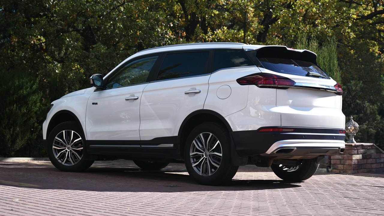 Geely Atlas Pro, другой ракурс