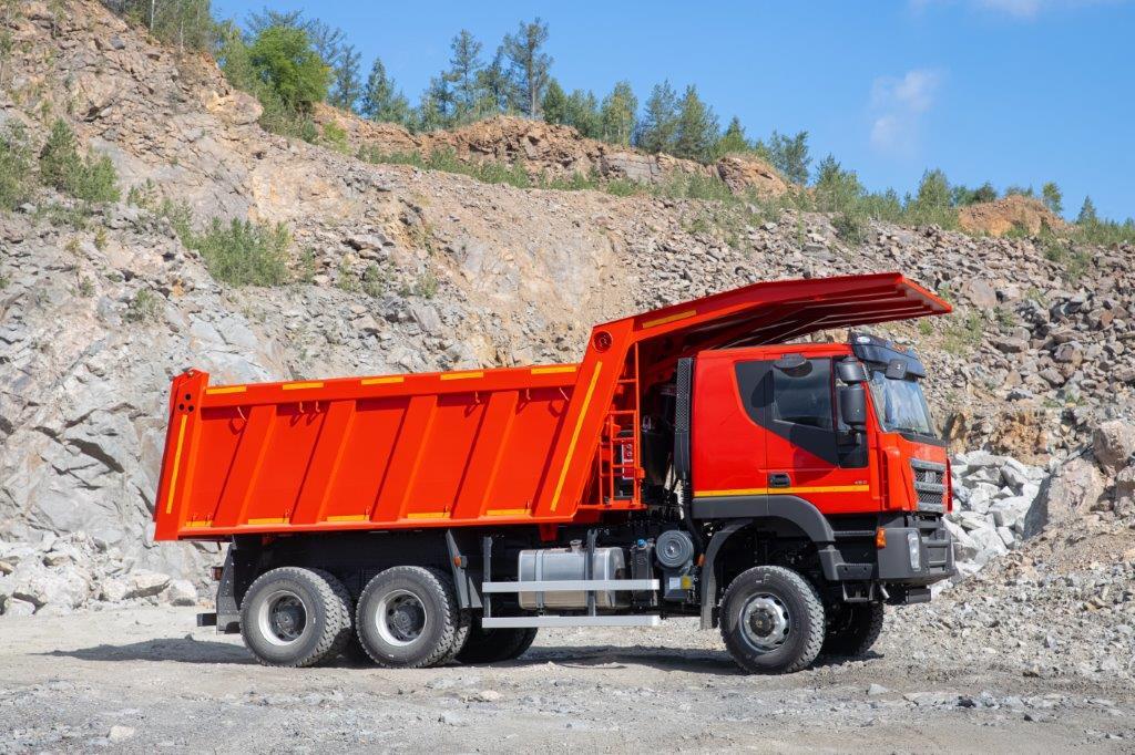 Самосвал AMT 652900 6х6 карьерный кузов